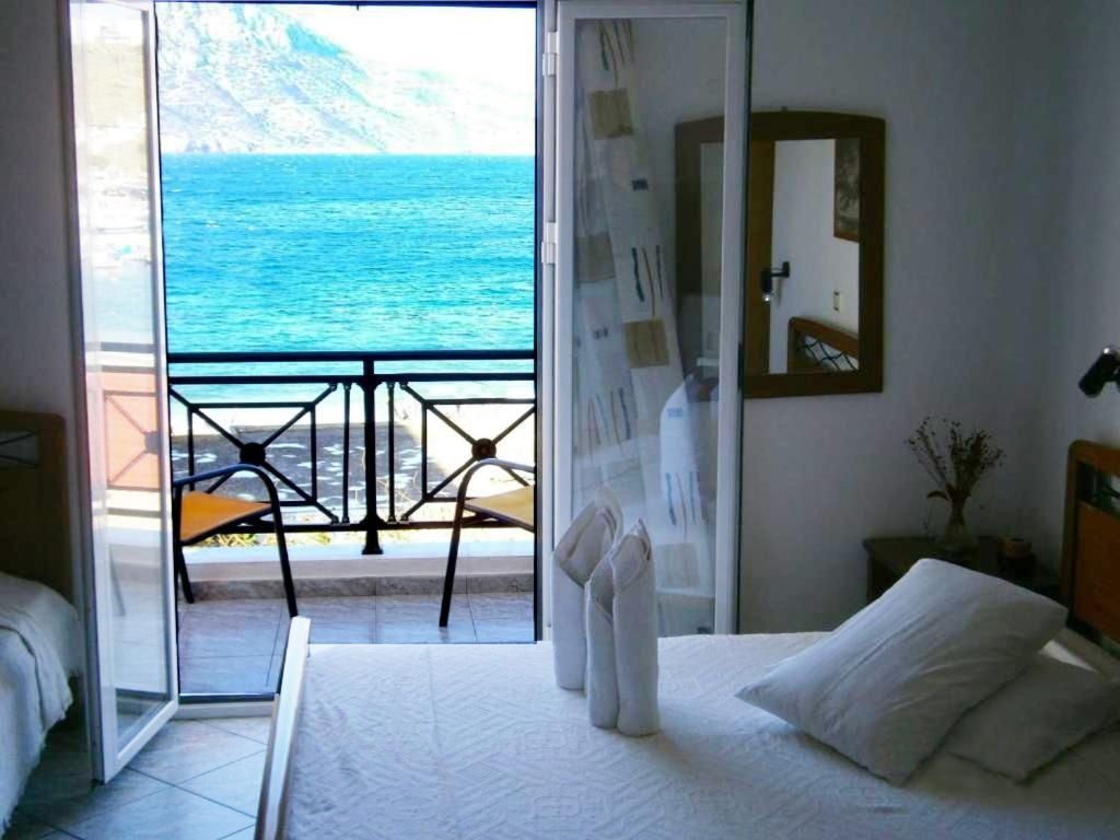 Costareli Aparthotel Fournoi Exterior photo