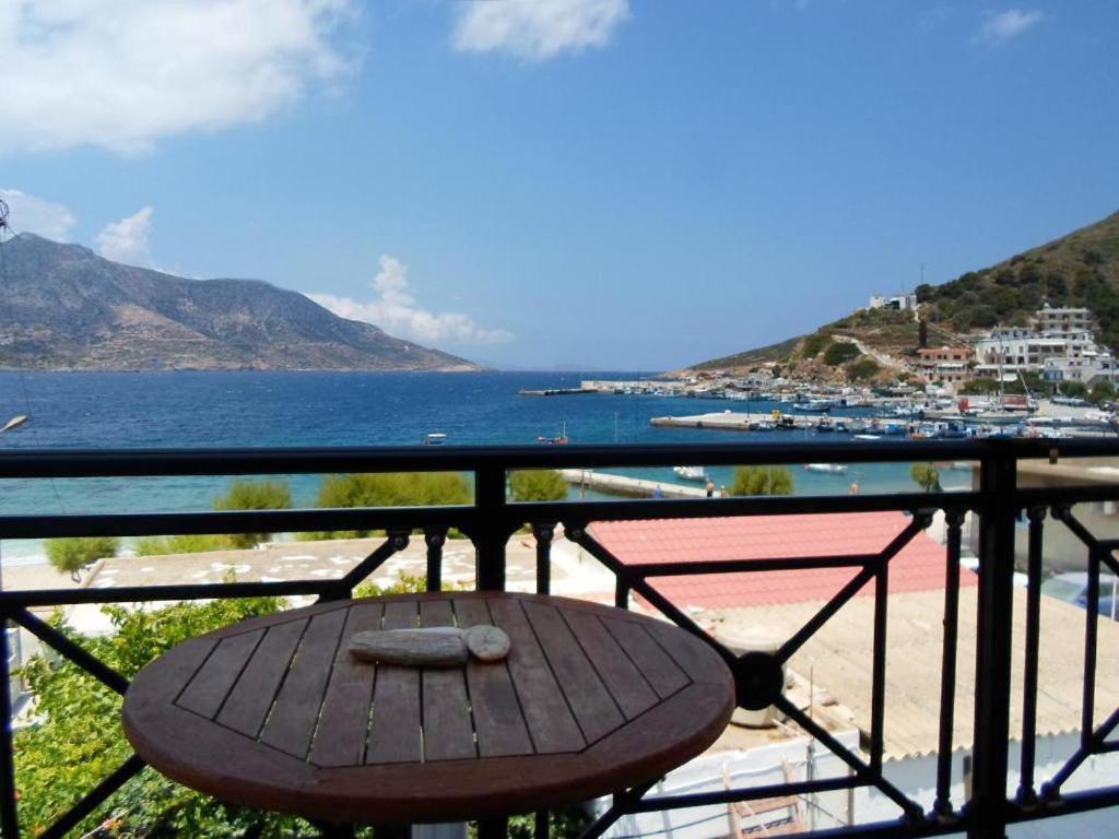 Costareli Aparthotel Fournoi Exterior photo