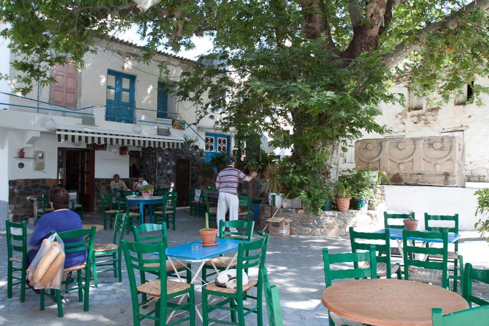 Costareli Aparthotel Fournoi Exterior photo