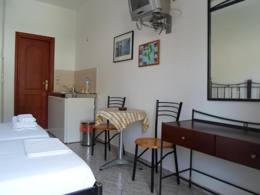 Costareli Aparthotel Fournoi Exterior photo