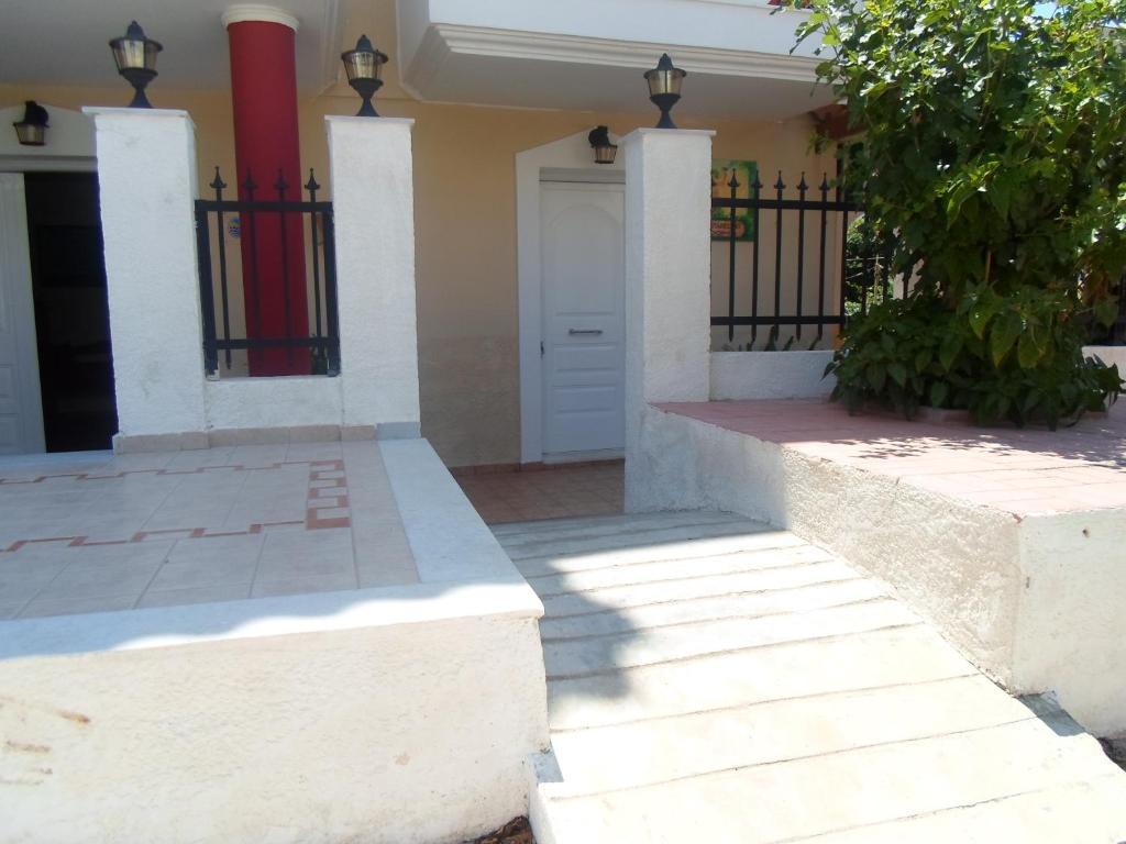 Costareli Aparthotel Fournoi Exterior photo